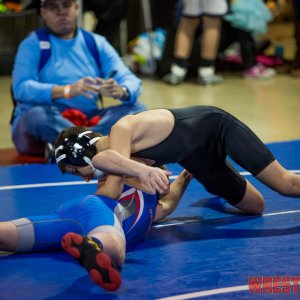 WrestlingWin-2913.jpg