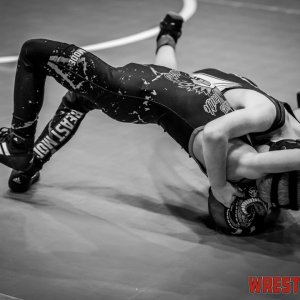 WrestlingWin-2817.jpg