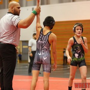 WrestlingWin-3463.jpg