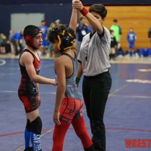 WrestlingWin-3626.jpg