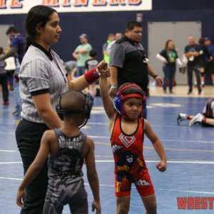 WrestlingWin-4002.jpg