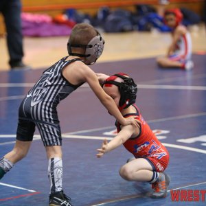 WrestlingWin-3914.jpg