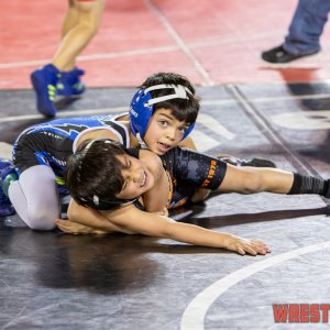 WrestlingWin-5873.jpg