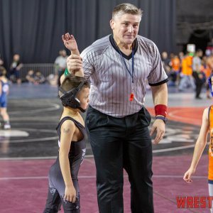 WrestlingWin-5815.jpg