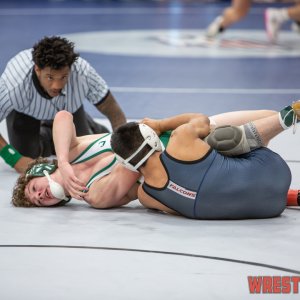 WrestlingWin-1836.jpg