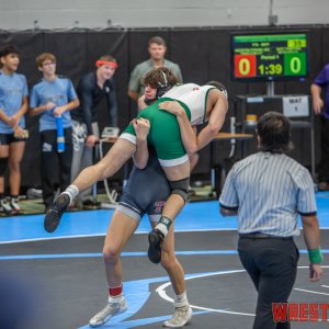 WrestlingWin-1726.jpg