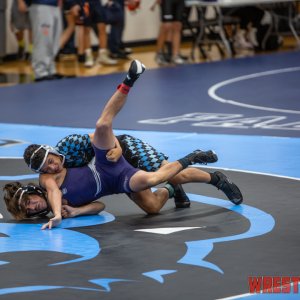 WrestlingWin-1547.jpg