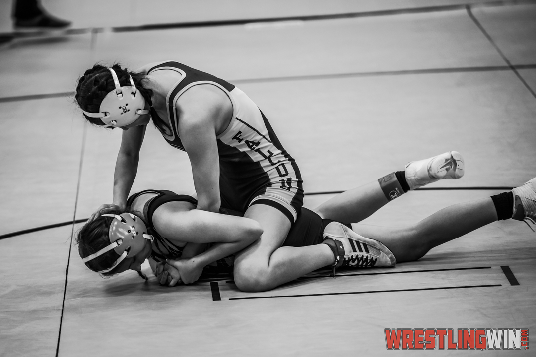 WrestlingWin-1647.jpg