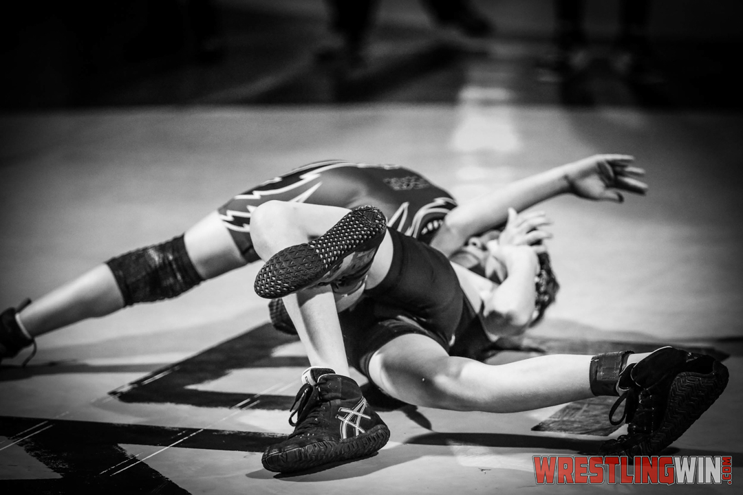 WrestlingWin-1699.jpg