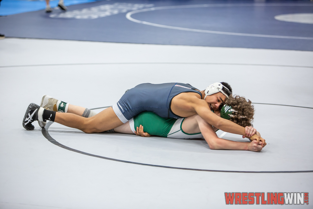 WrestlingWin-1823.jpg