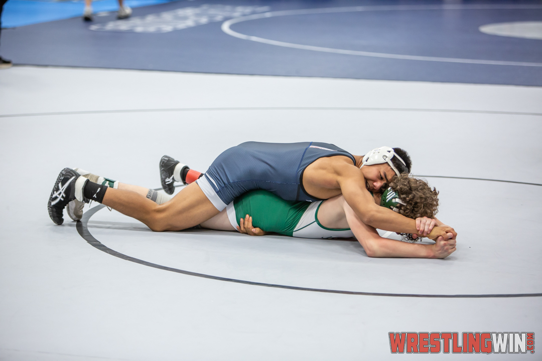 WrestlingWin-1824.jpg