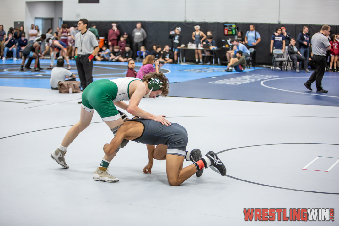 WrestlingWin-1829.jpg