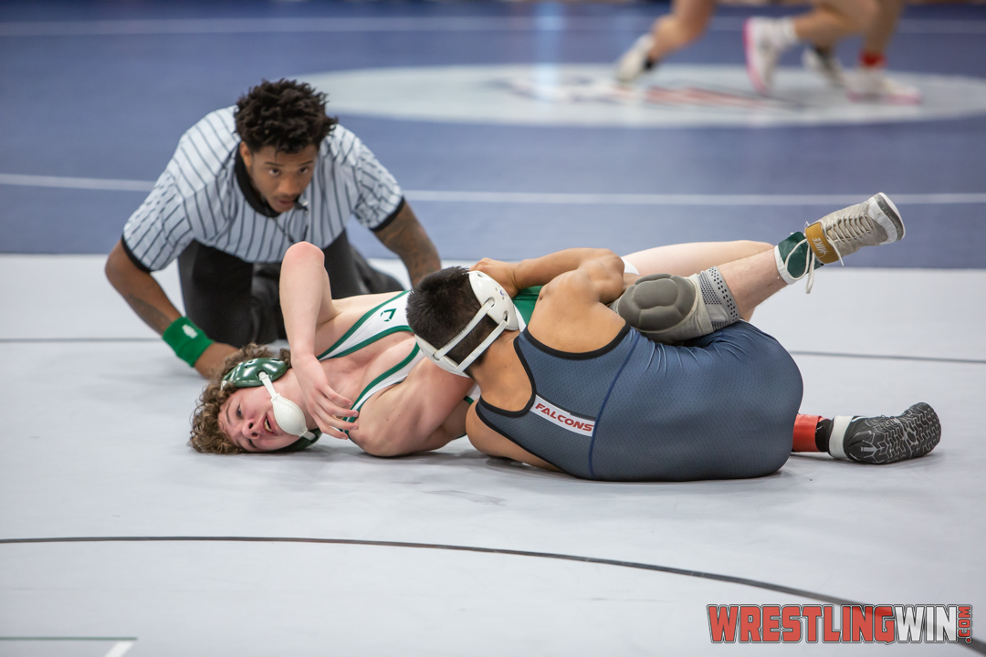 WrestlingWin-1836.jpg