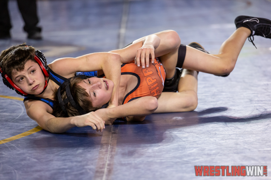 WrestlingWin-2035.jpg