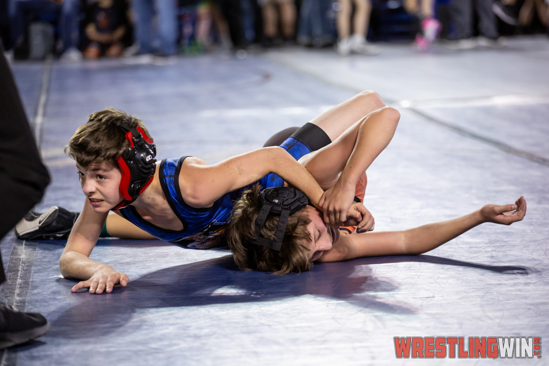 WrestlingWin-2037.jpg