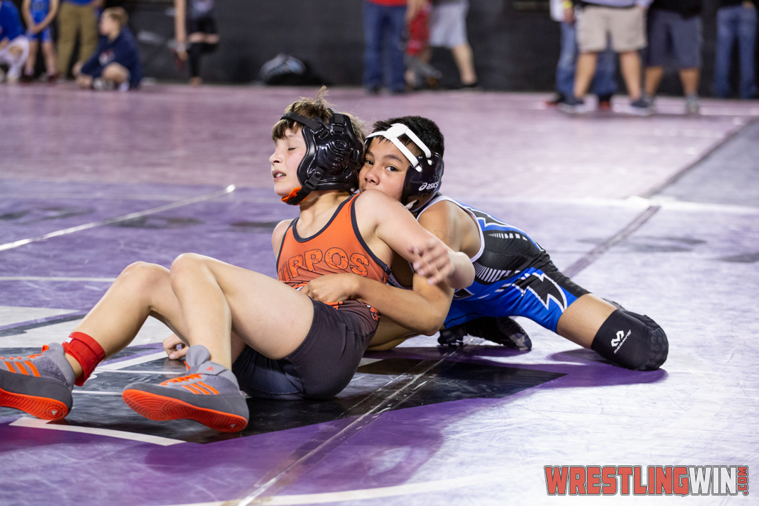 WrestlingWin-2113.jpg