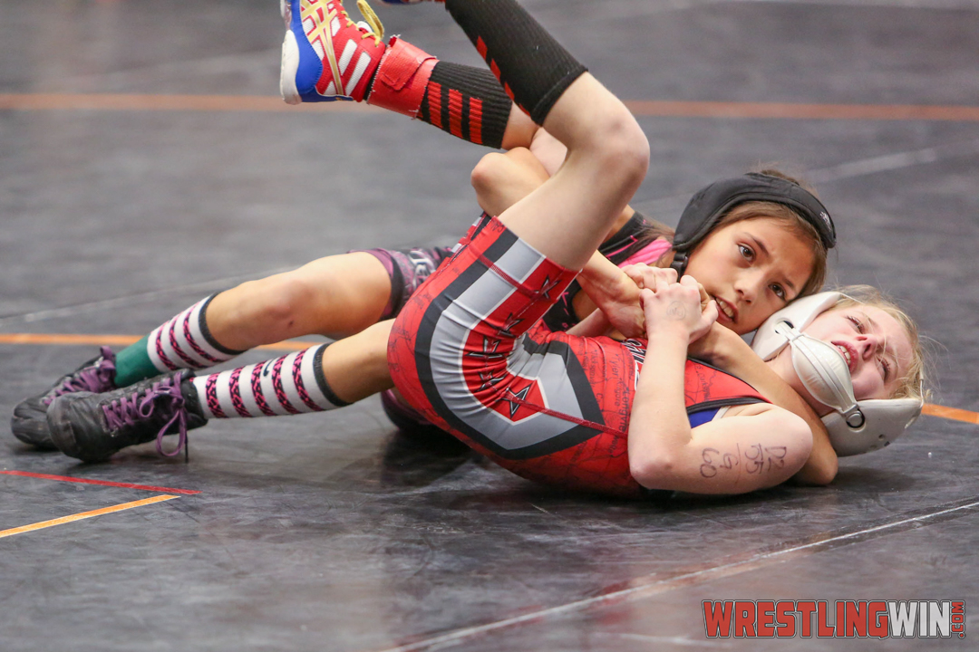 WrestlingWin-2429.jpg