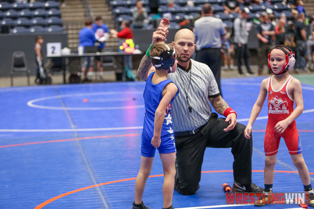 WrestlingWin-2680.jpg