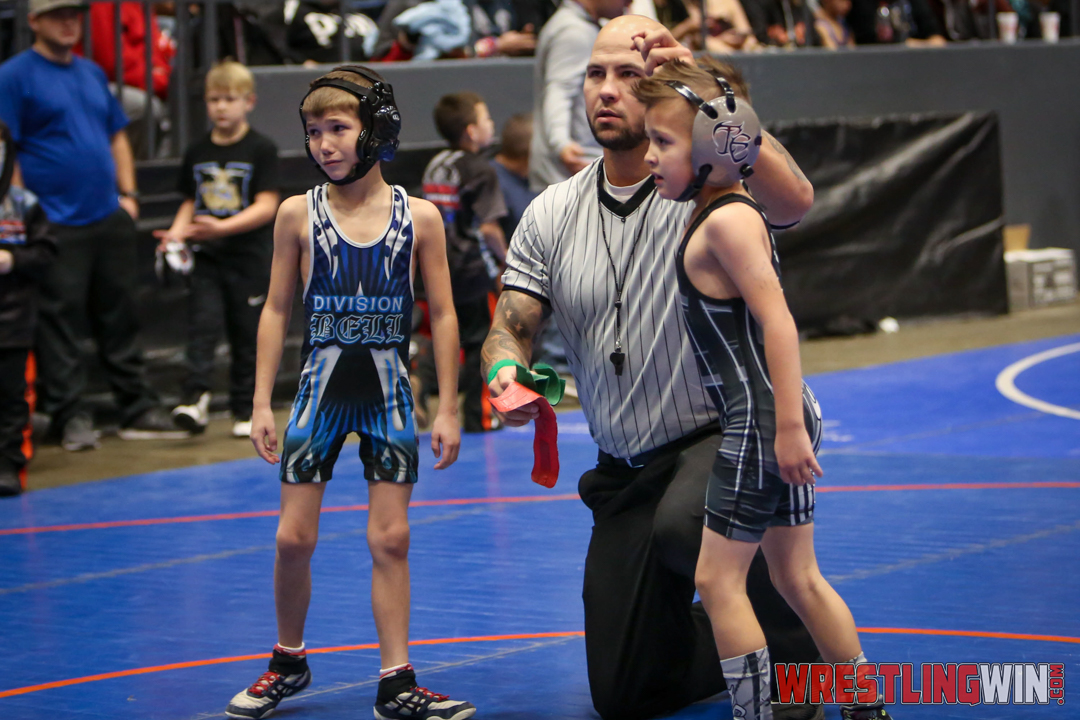 WrestlingWin-2941.jpg