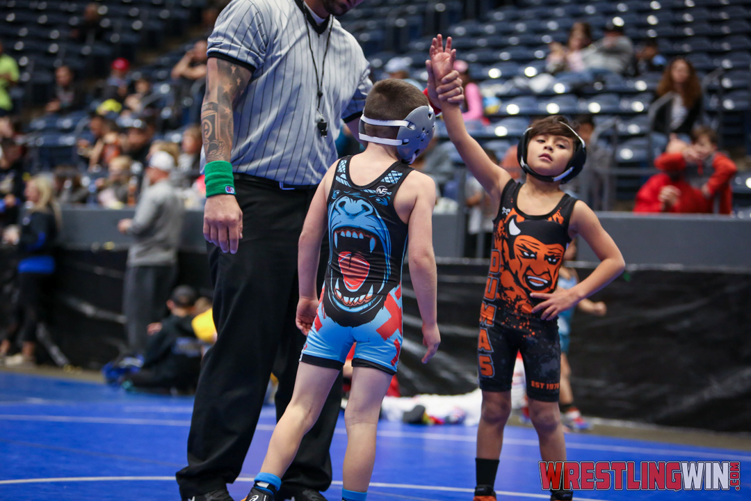 WrestlingWin-3315.jpg