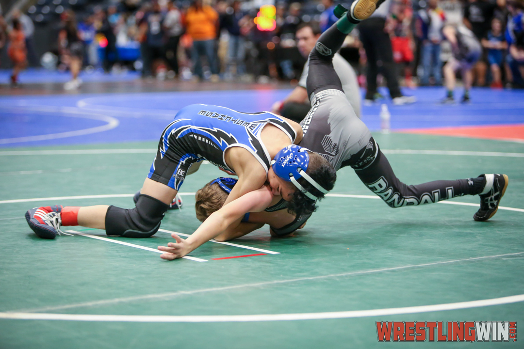 WrestlingWin-3404.jpg