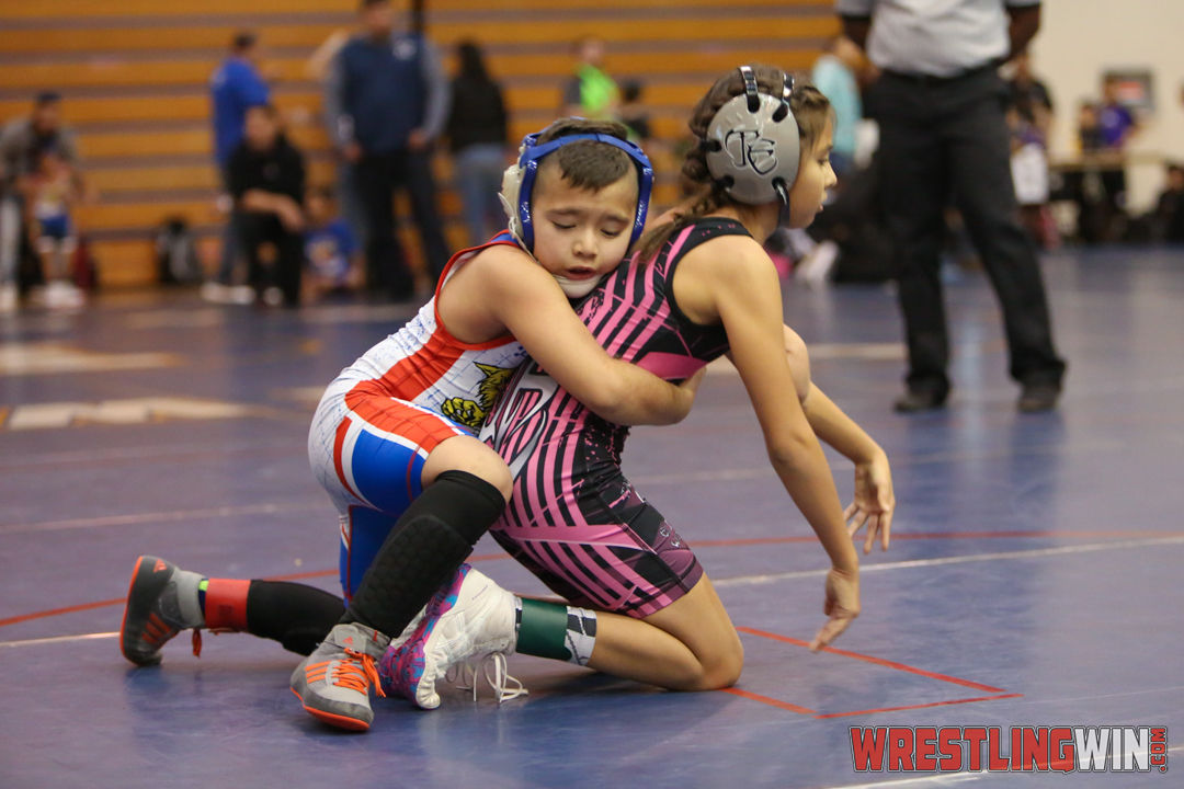 WrestlingWin-3472.jpg