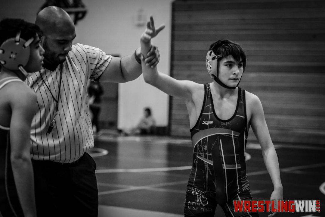 WrestlingWin-3511.jpg