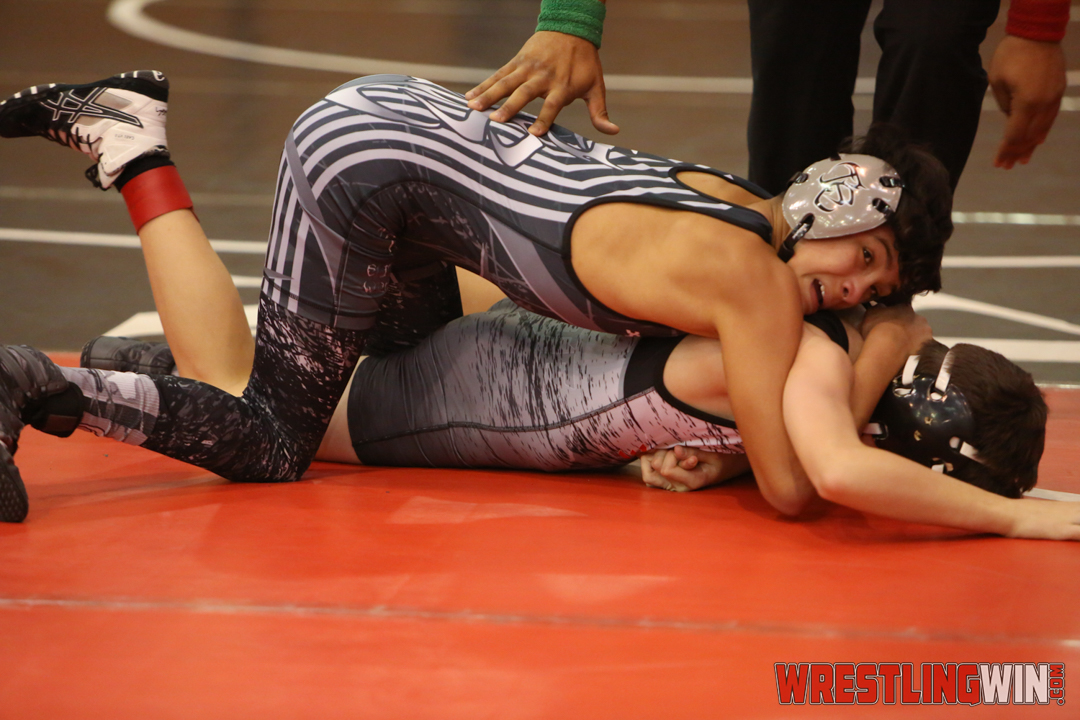 WrestlingWin-3520.jpg