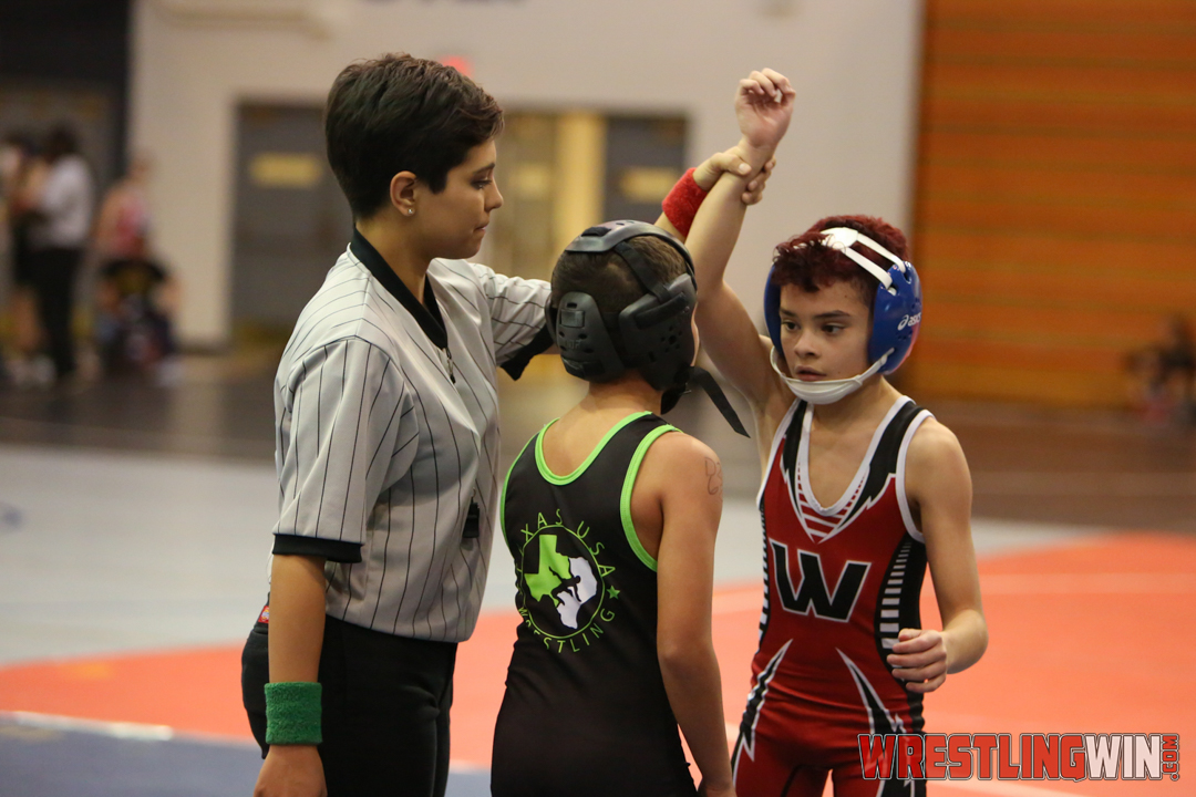 WrestlingWin-3541.jpg