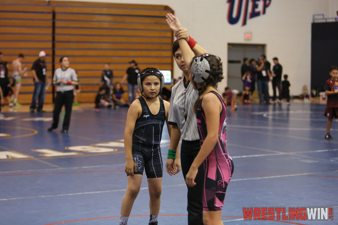 WrestlingWin-3565.jpg