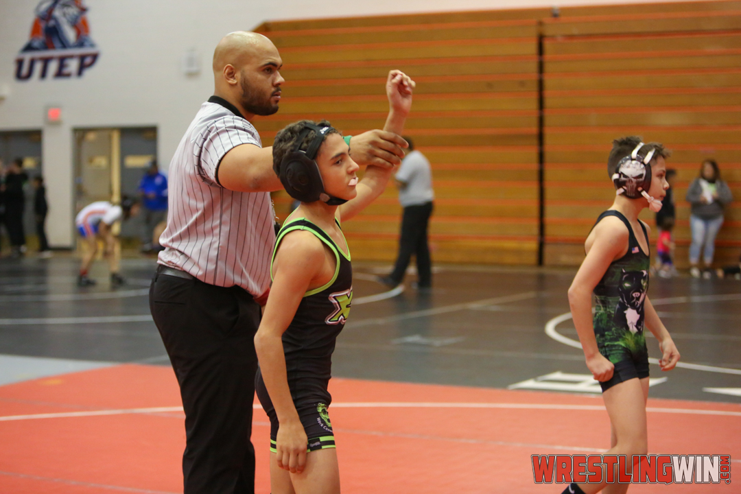 WrestlingWin-3589.jpg