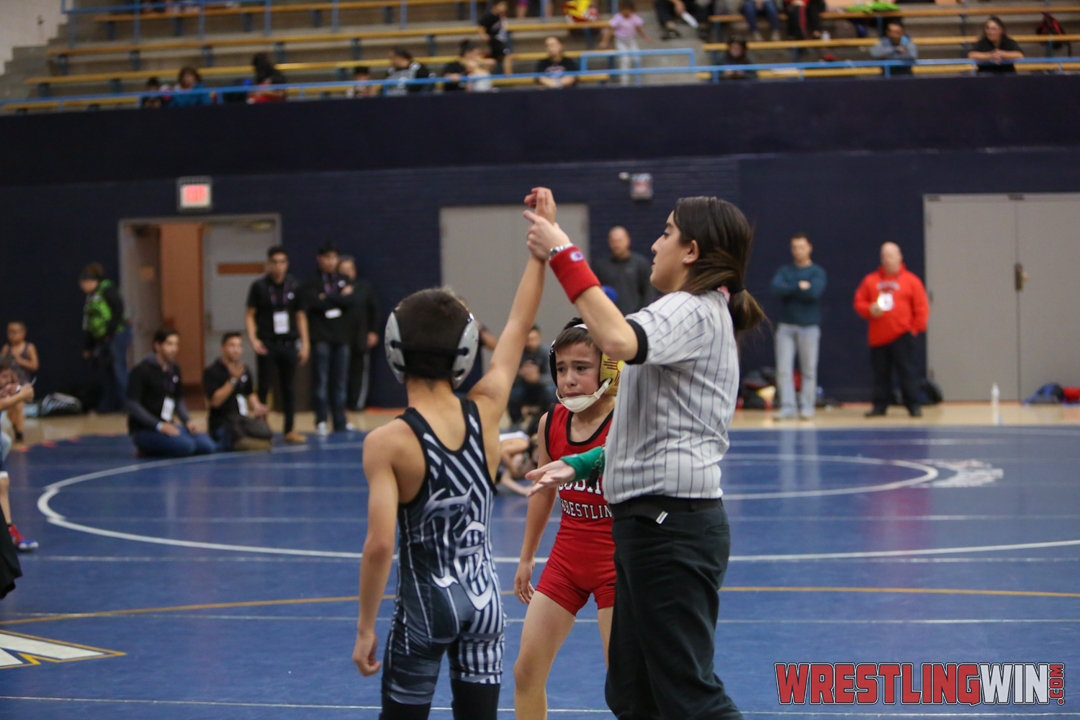 WrestlingWin-3912.jpg