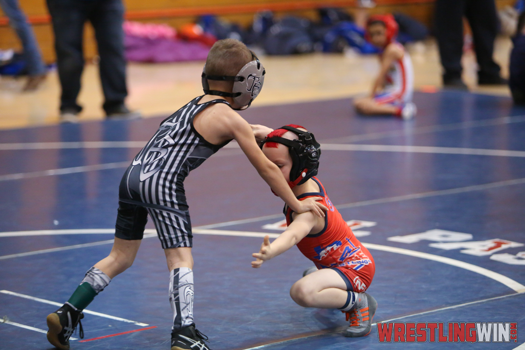 WrestlingWin-3914.jpg