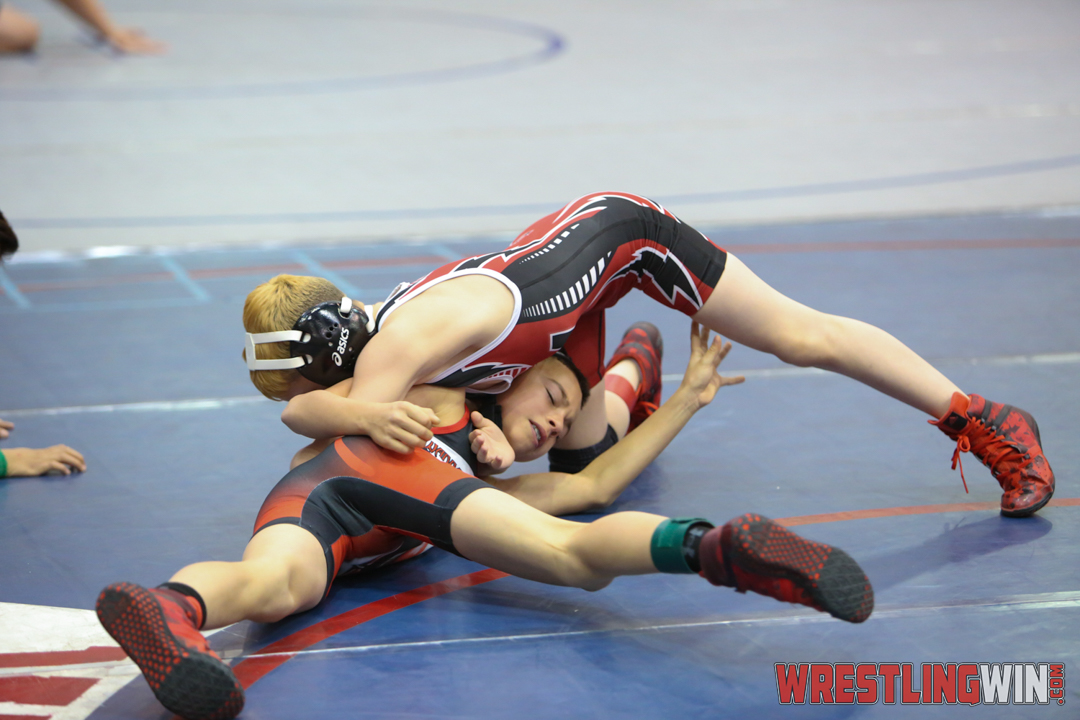 WrestlingWin-4081.jpg