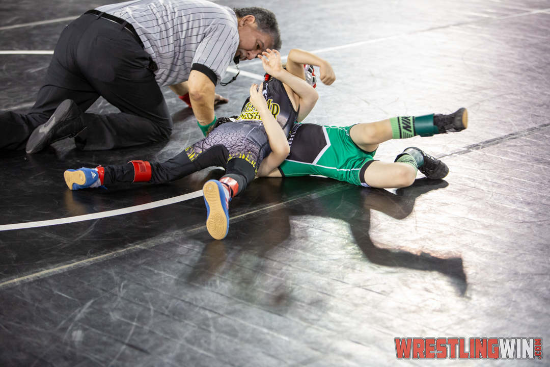 WrestlingWin-5949.jpg