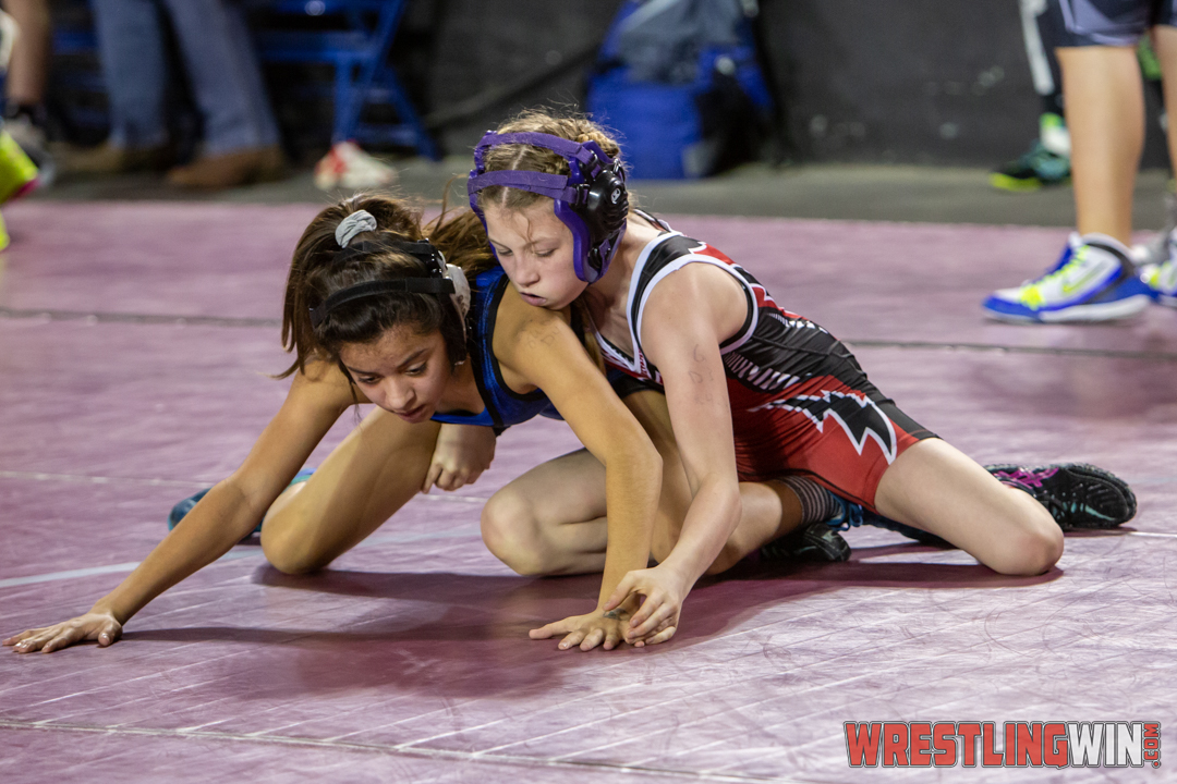 WrestlingWin-6083.jpg