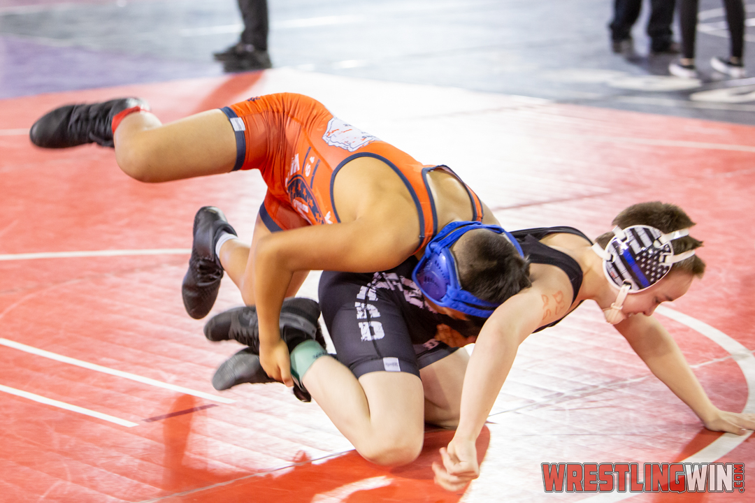 WrestlingWin-6128.jpg